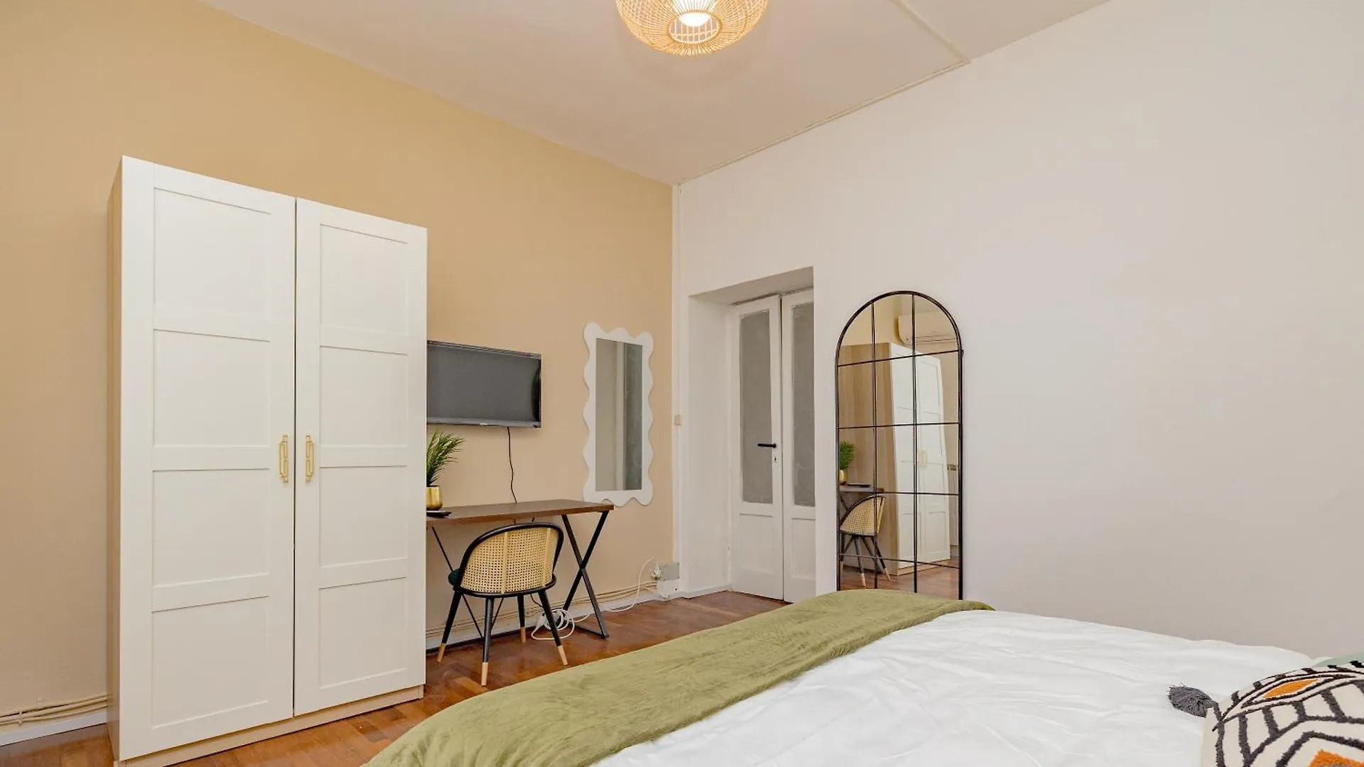 Cozy Apartment In Milánó 0*,